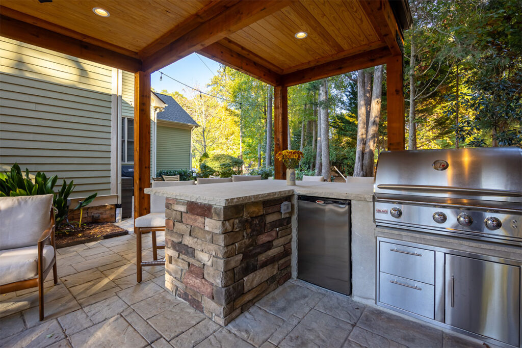 Close up of Trenton Woods outdoor kitchen and countertop.